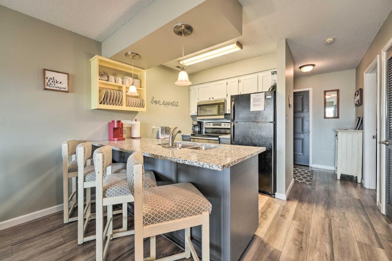 Inviting Branson West Condo With Pool Access Екстериор снимка