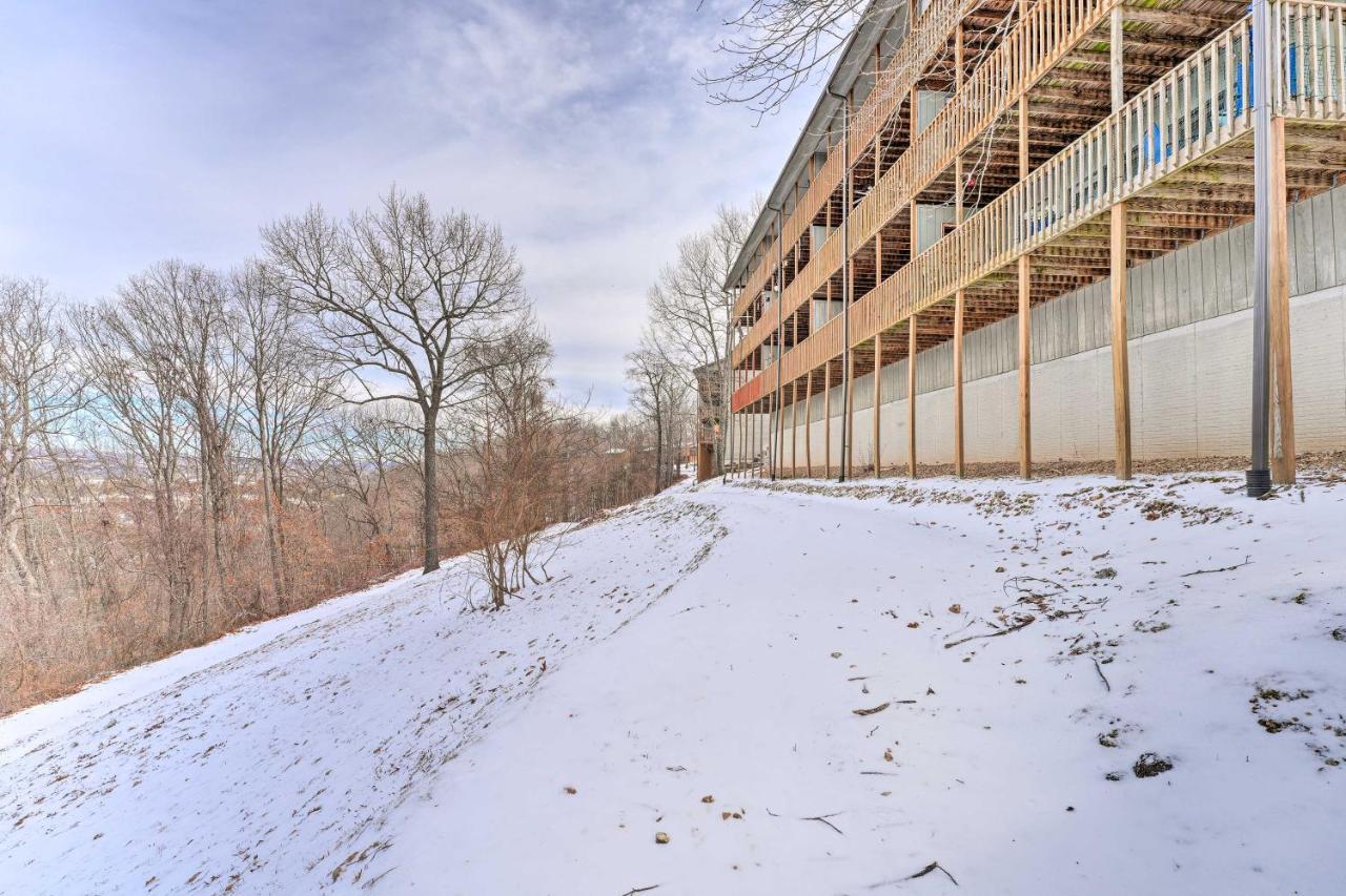Inviting Branson West Condo With Pool Access Екстериор снимка