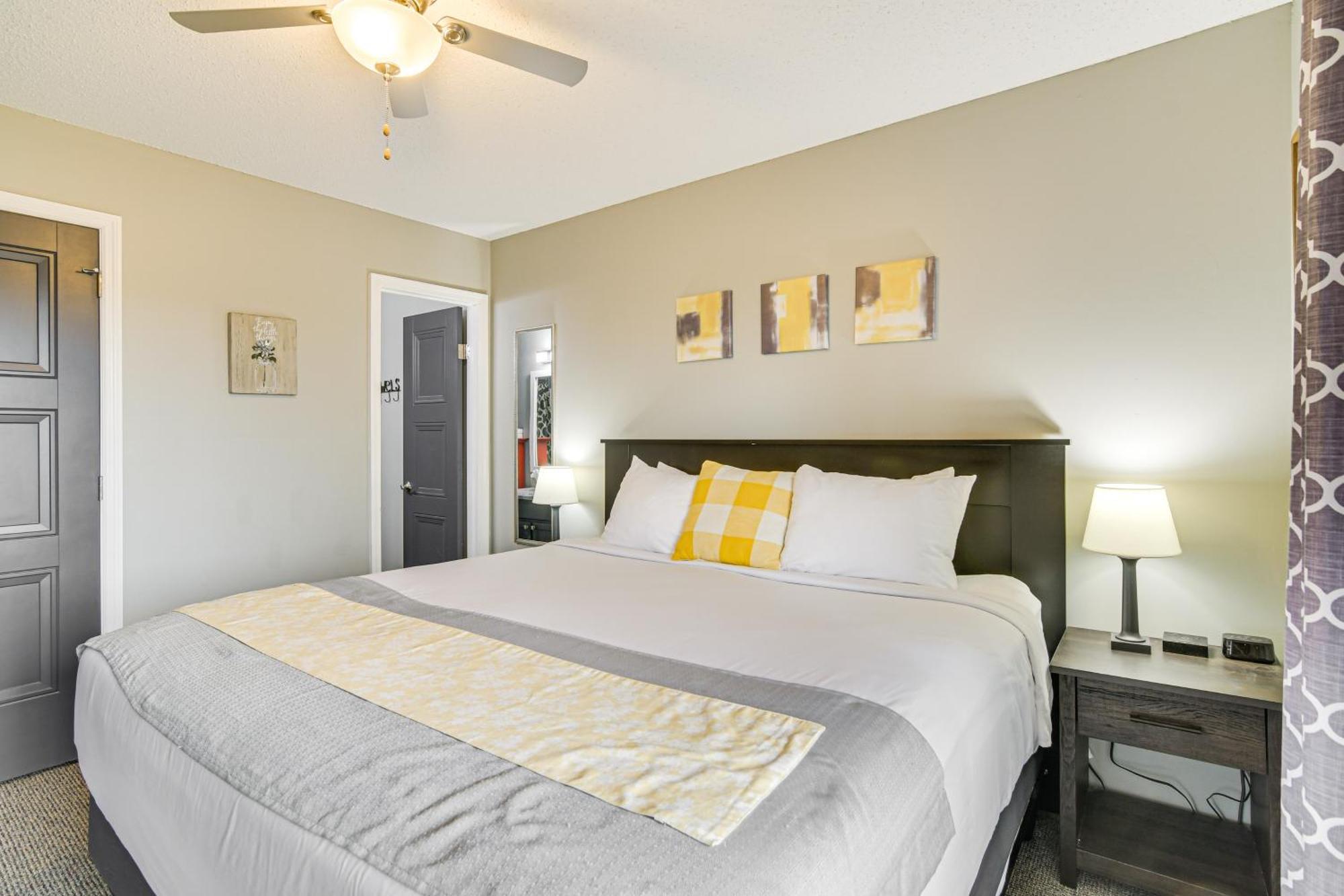 Inviting Branson West Condo With Pool Access Екстериор снимка