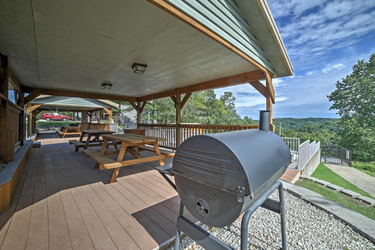 Inviting Branson West Condo With Pool Access Екстериор снимка